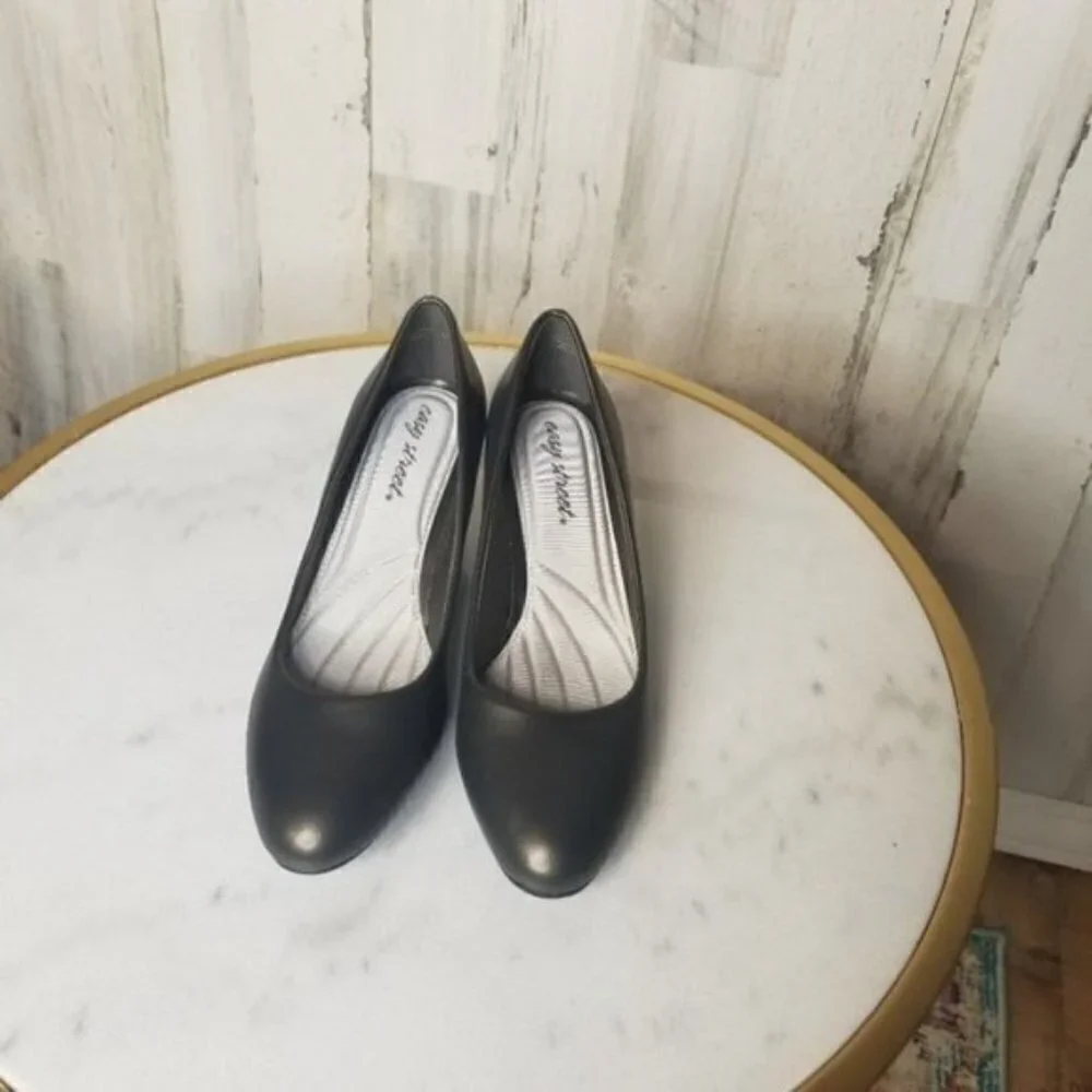 Easy Street Pewter Fabulous Classic Pump Narrow Width - Picture 6 of 8